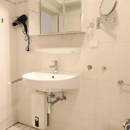 Ruhig Gelegenes Haus Am Ortseingang Von Wenningstedt-Braderup