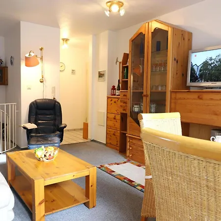 Ruhig Gelegenes Haus Am Ortseingang Von Apartment